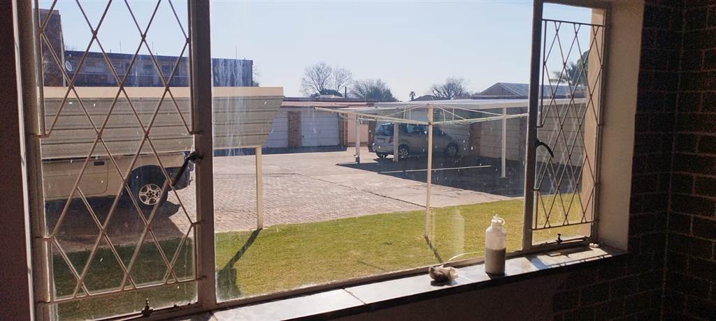 2 Bed Cluster in Kempton Park Central photo number 19