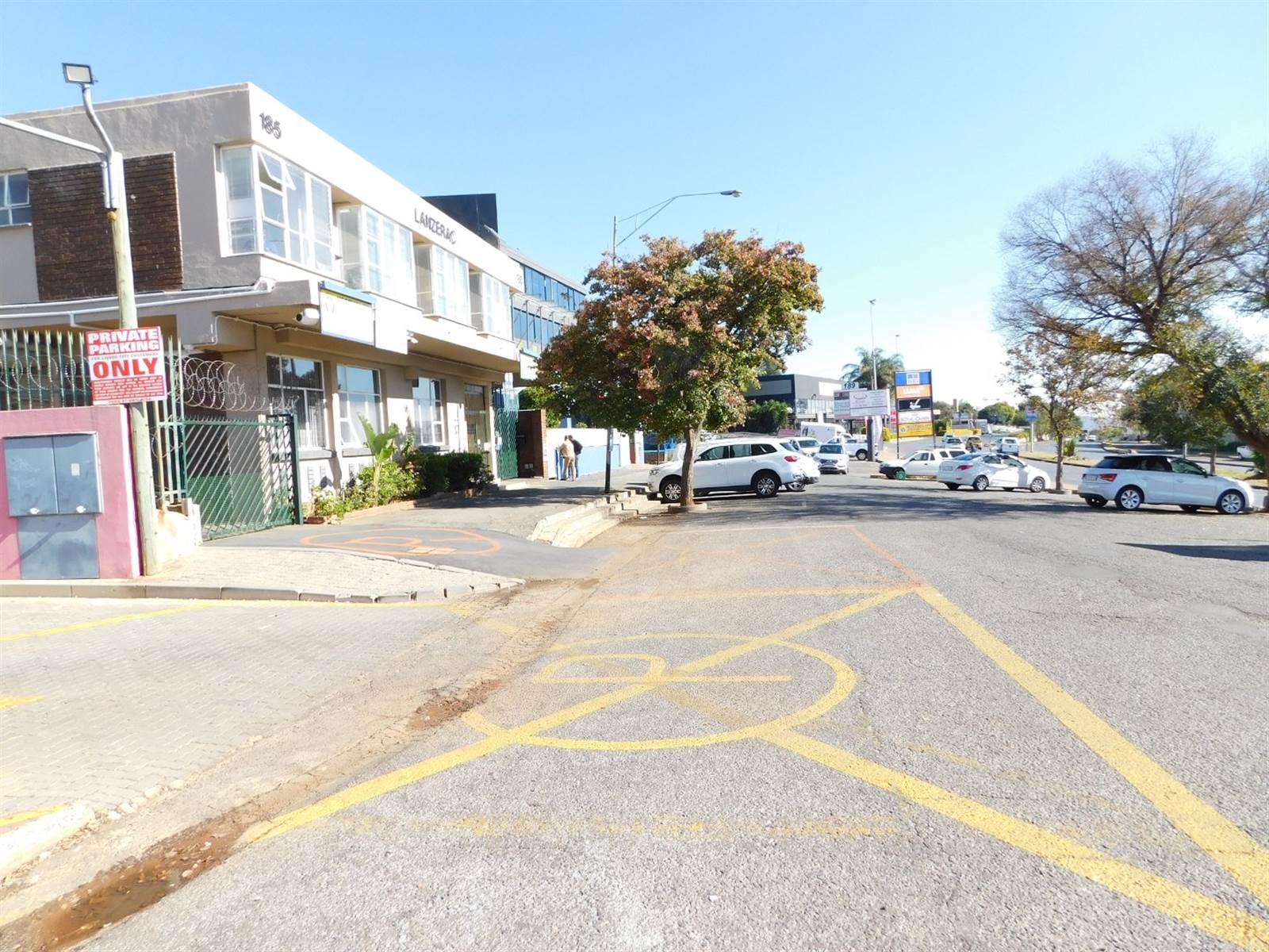 584  m² Commercial space in Northcliff photo number 20