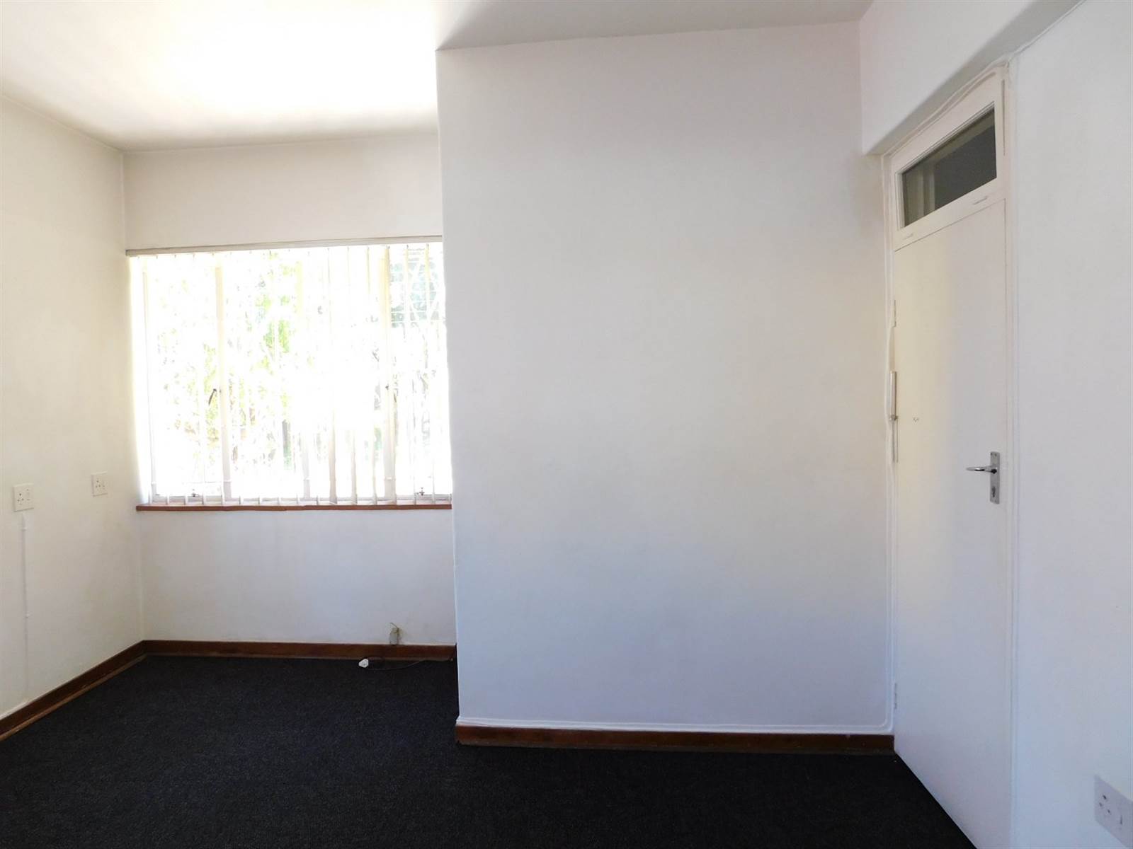 584  m² Commercial space in Northcliff photo number 8
