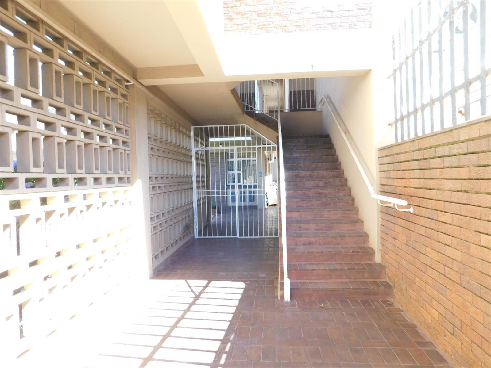 584  m² Commercial space in Northcliff photo number 16