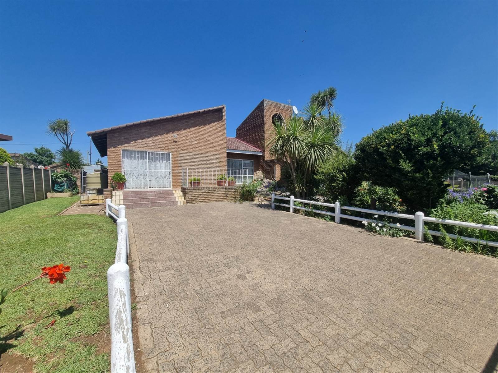 3 Bed House in Harrismith photo number 3