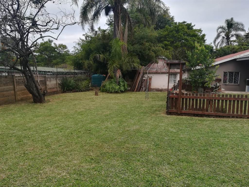 5 Bed House in Louis Trichardt photo number 3