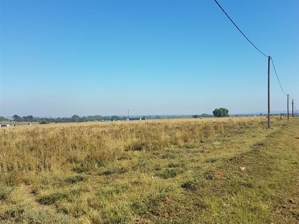 2.1 ha Land available in Meyerton