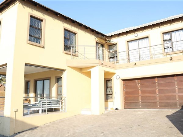 4 Bed Apartment