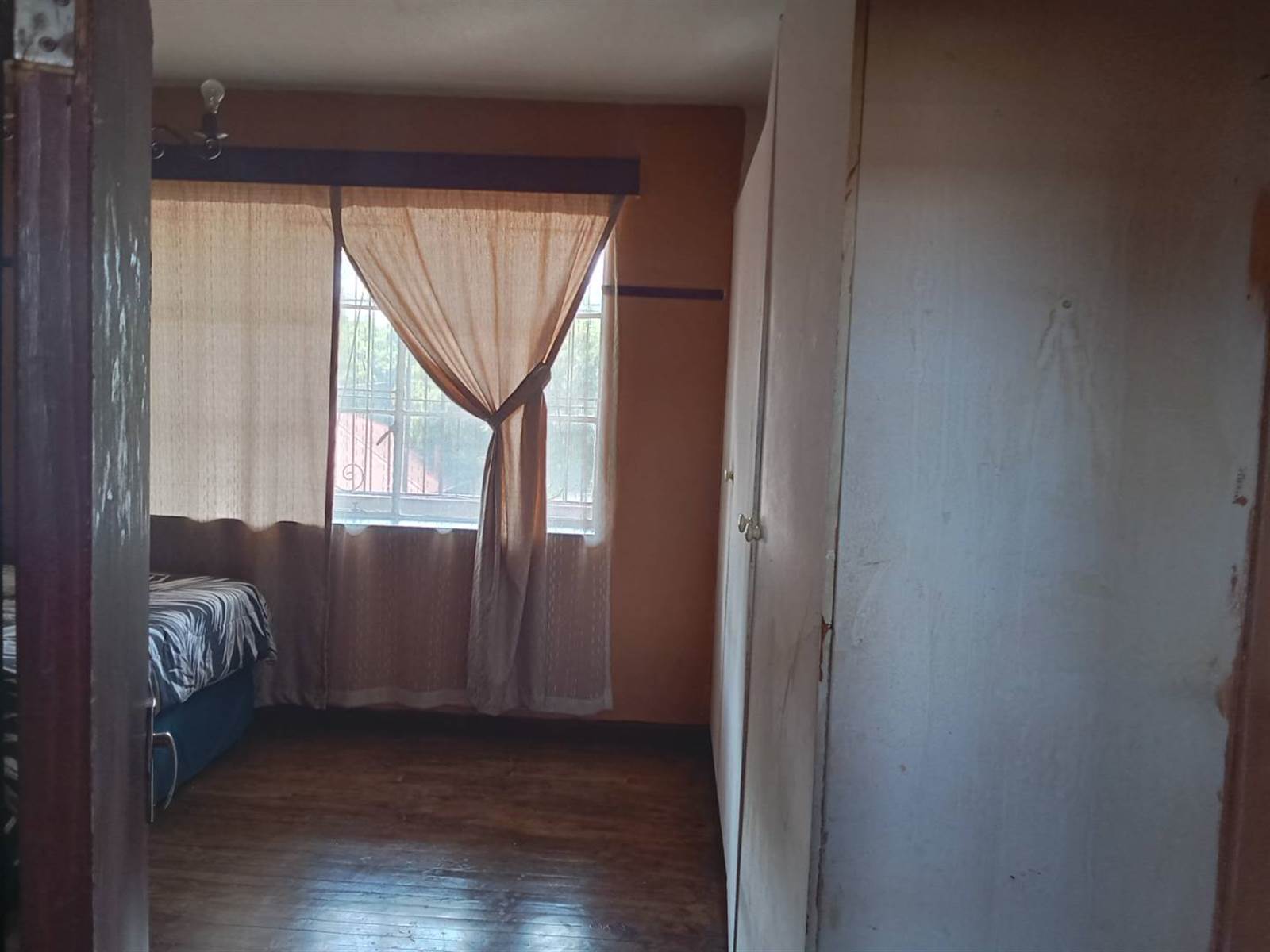1 Bed Apartment in Rosettenville photo number 5