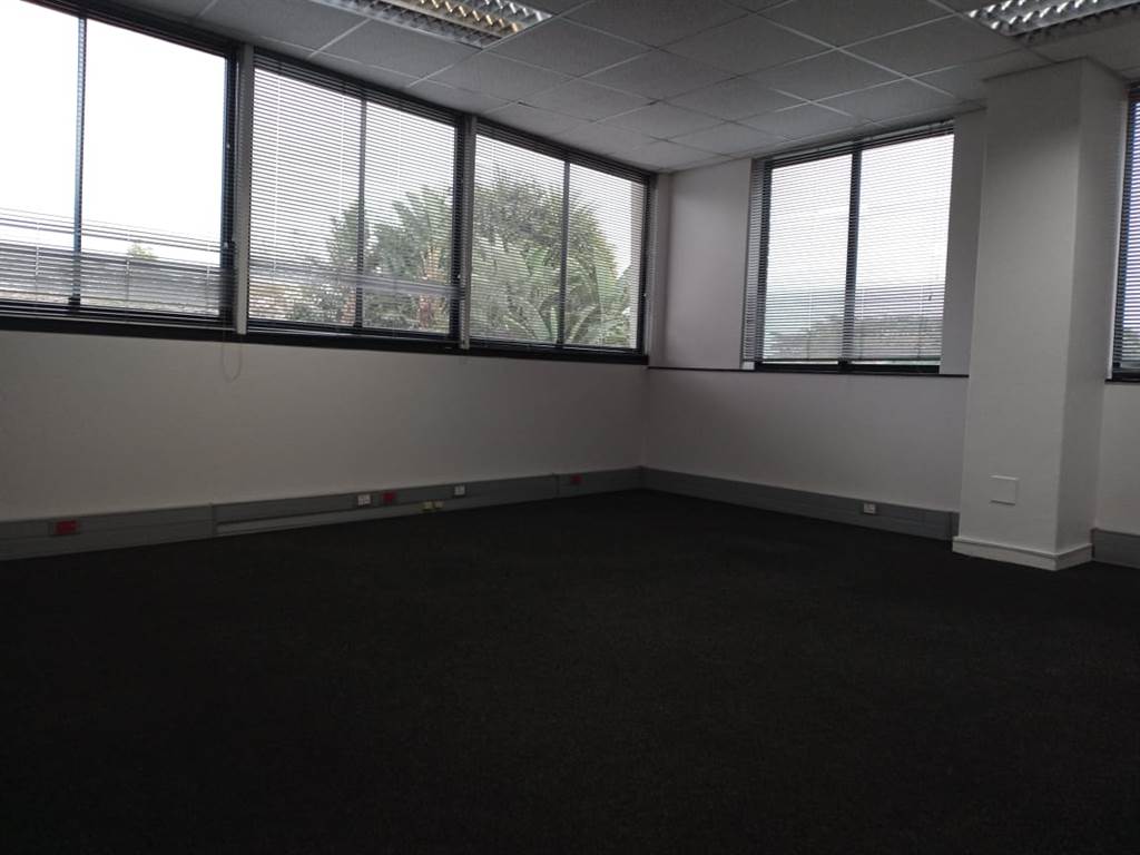80  m² Office Space in Hillcrest Central photo number 4