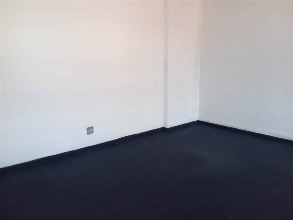 80  m² Office Space in Hillcrest Central photo number 5