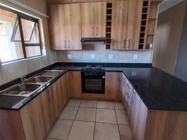 3 Bedroom Townhouse 3 Bedroom Townhouse