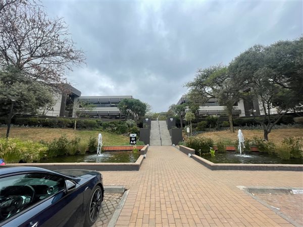 396  m² Commercial space in Woodmead