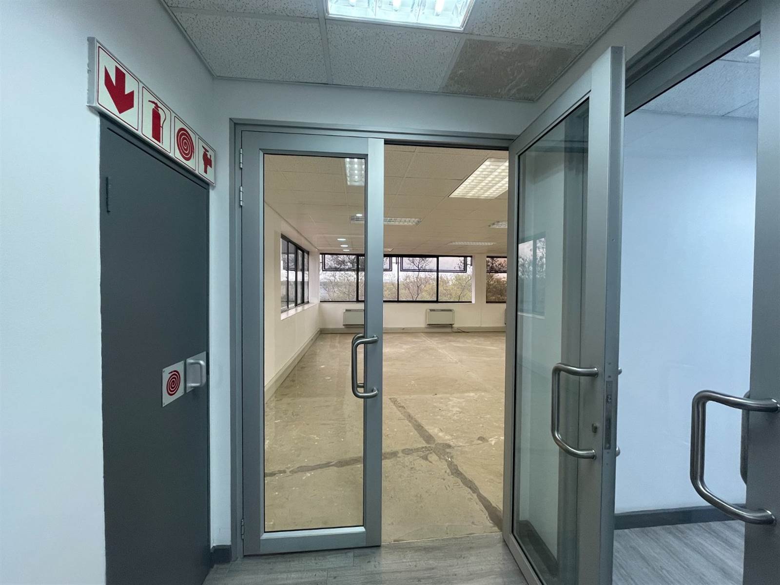 396  m² Commercial space in Woodmead photo number 11