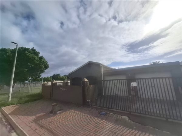 3 Bedroom House 3 Bedroom House