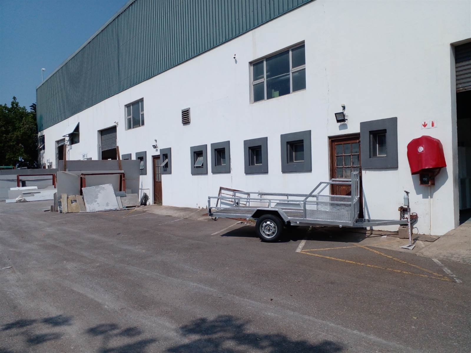 600  m² Commercial space in Umbogintwini photo number 1