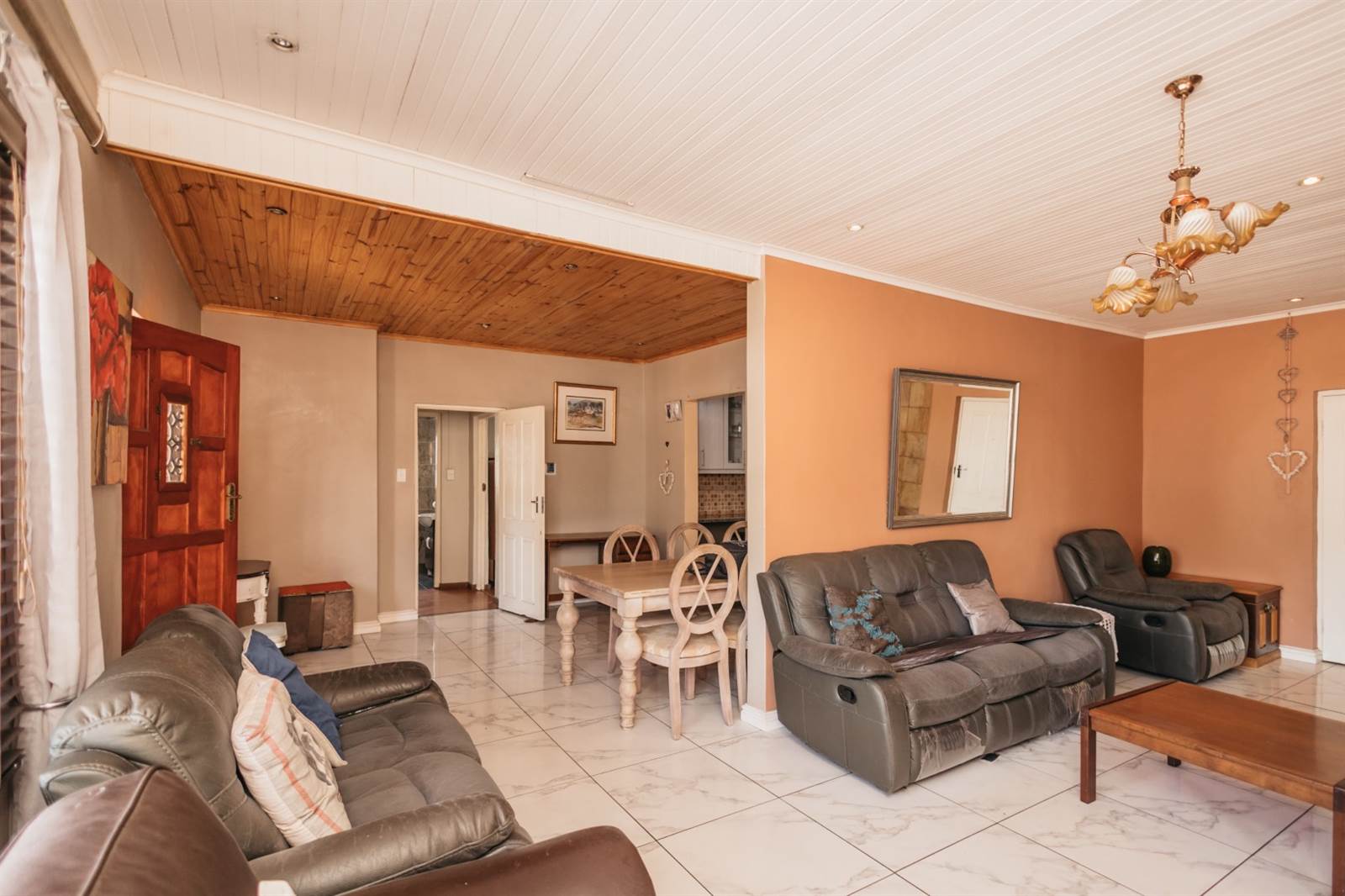 3 Bed House in Parow Valley photo number 9