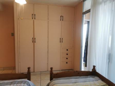 2.5 Bed Apartment in Amanzimtoti photo number 8