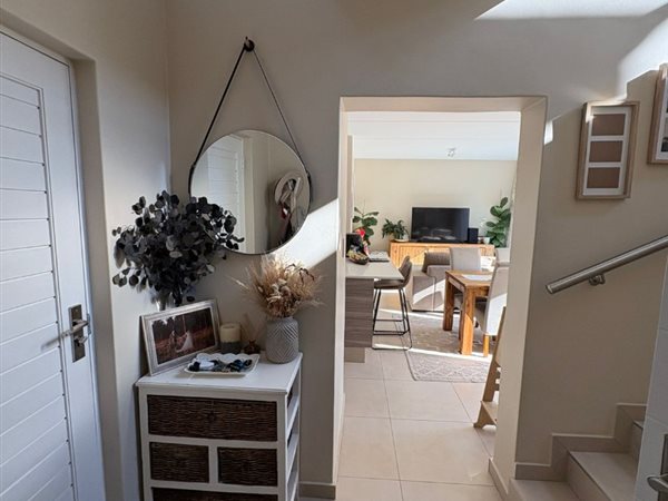 3 Bedroom Townhouse 3 Bedroom Townhouse