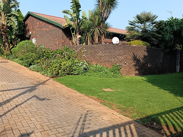 2 Bedroom Duplex 2 Bedroom Duplex
