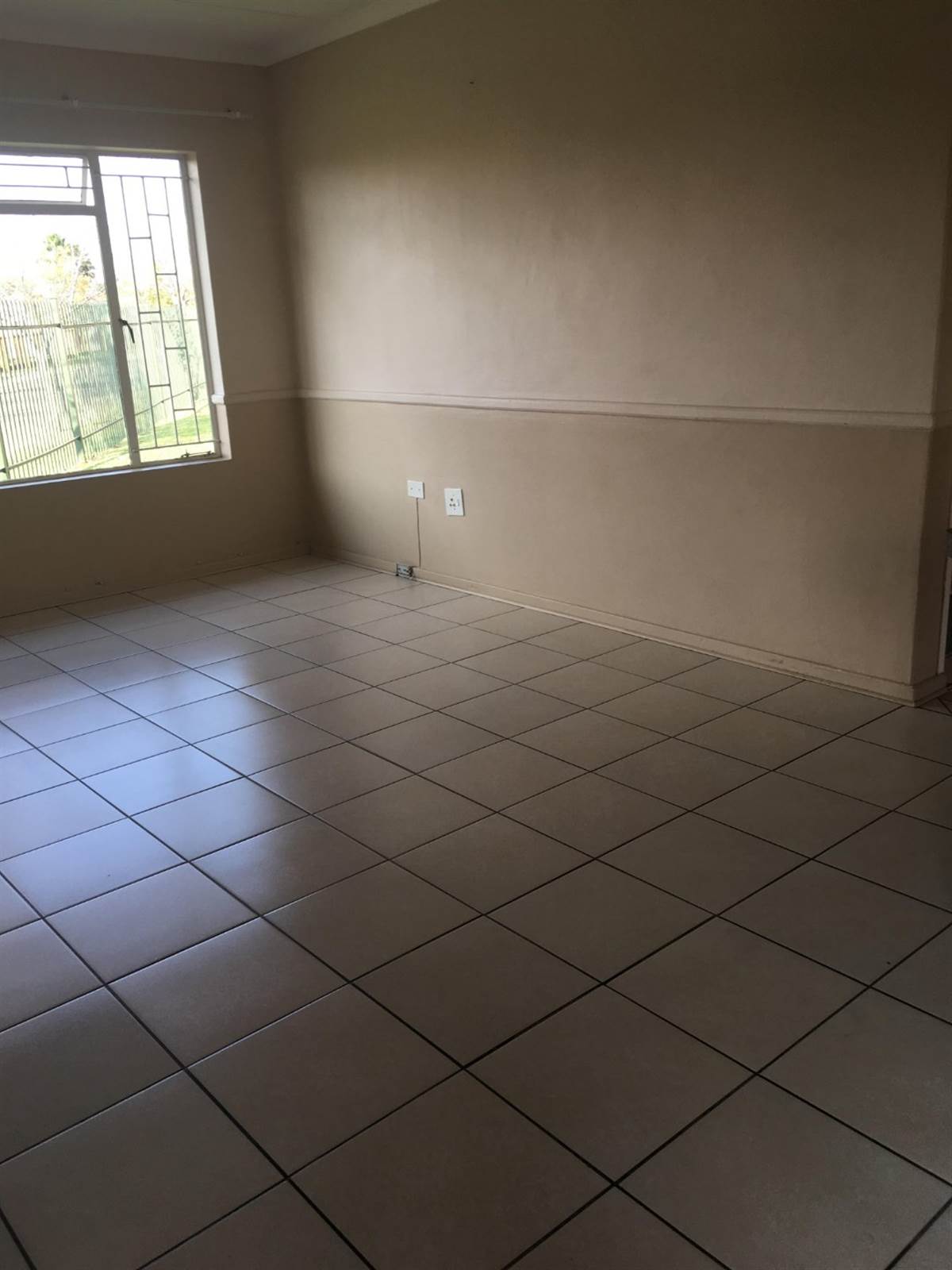 2 Bed Flat in Secunda photo number 2