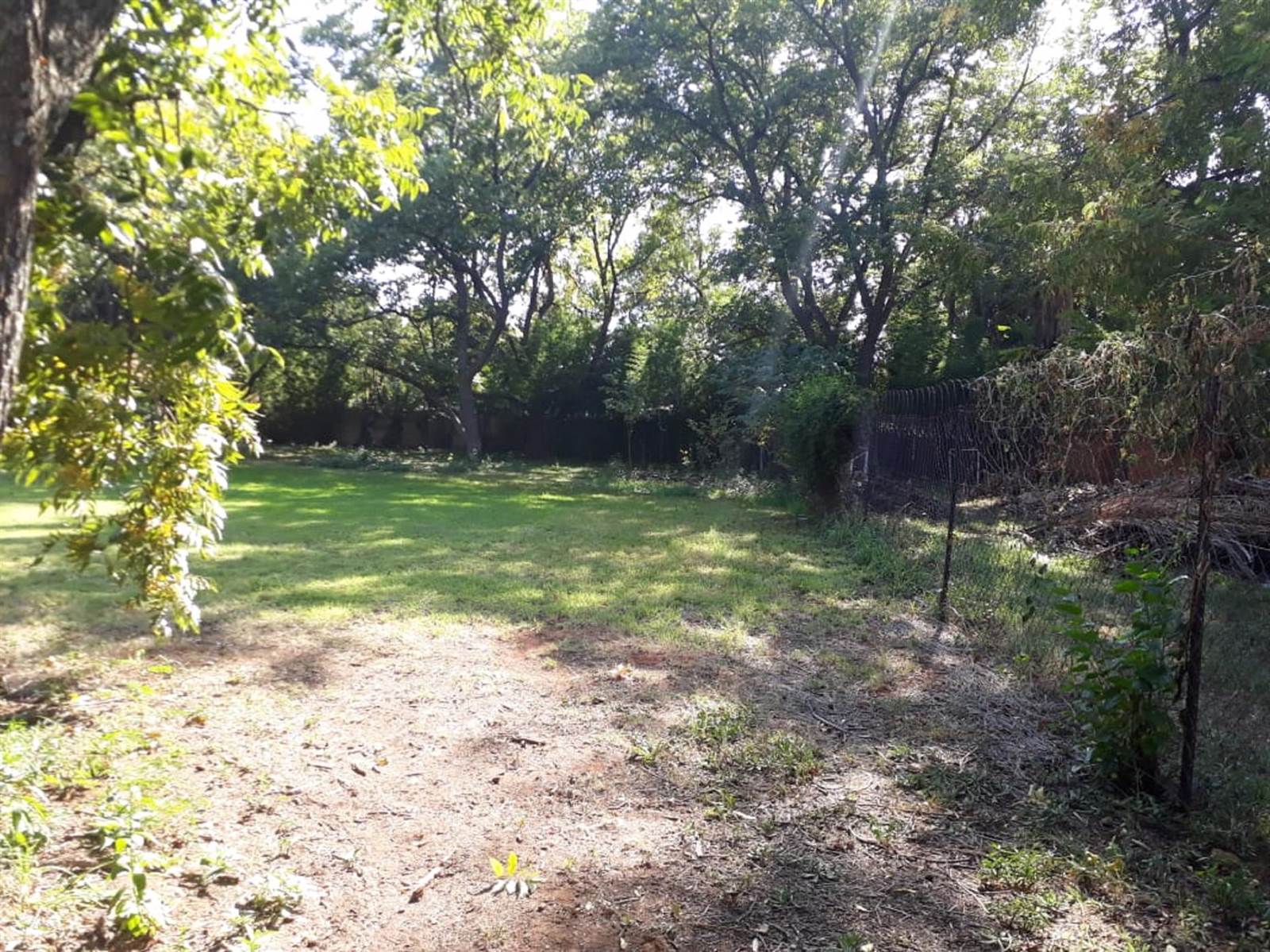 2060 m² Land available in Lynnwood Manor photo number 1