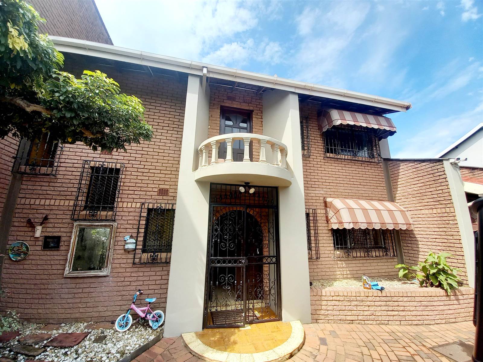 4 Bed House in Umhlanga Rocks photo number 1