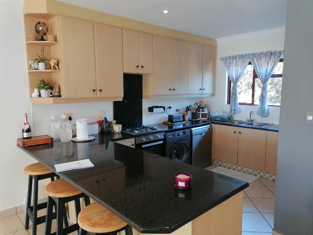 4 Bed Apartment in St Michaels on Sea photo number 3