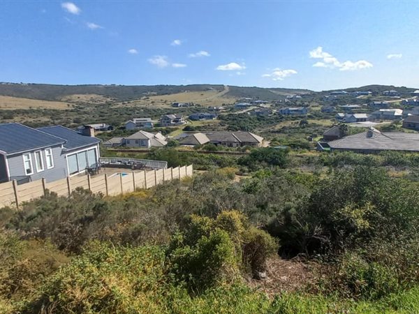 631 m² Land