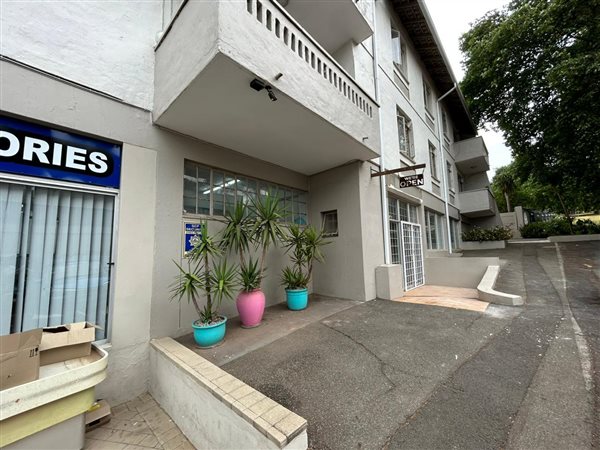 115  m² Commercial space in Northcliff