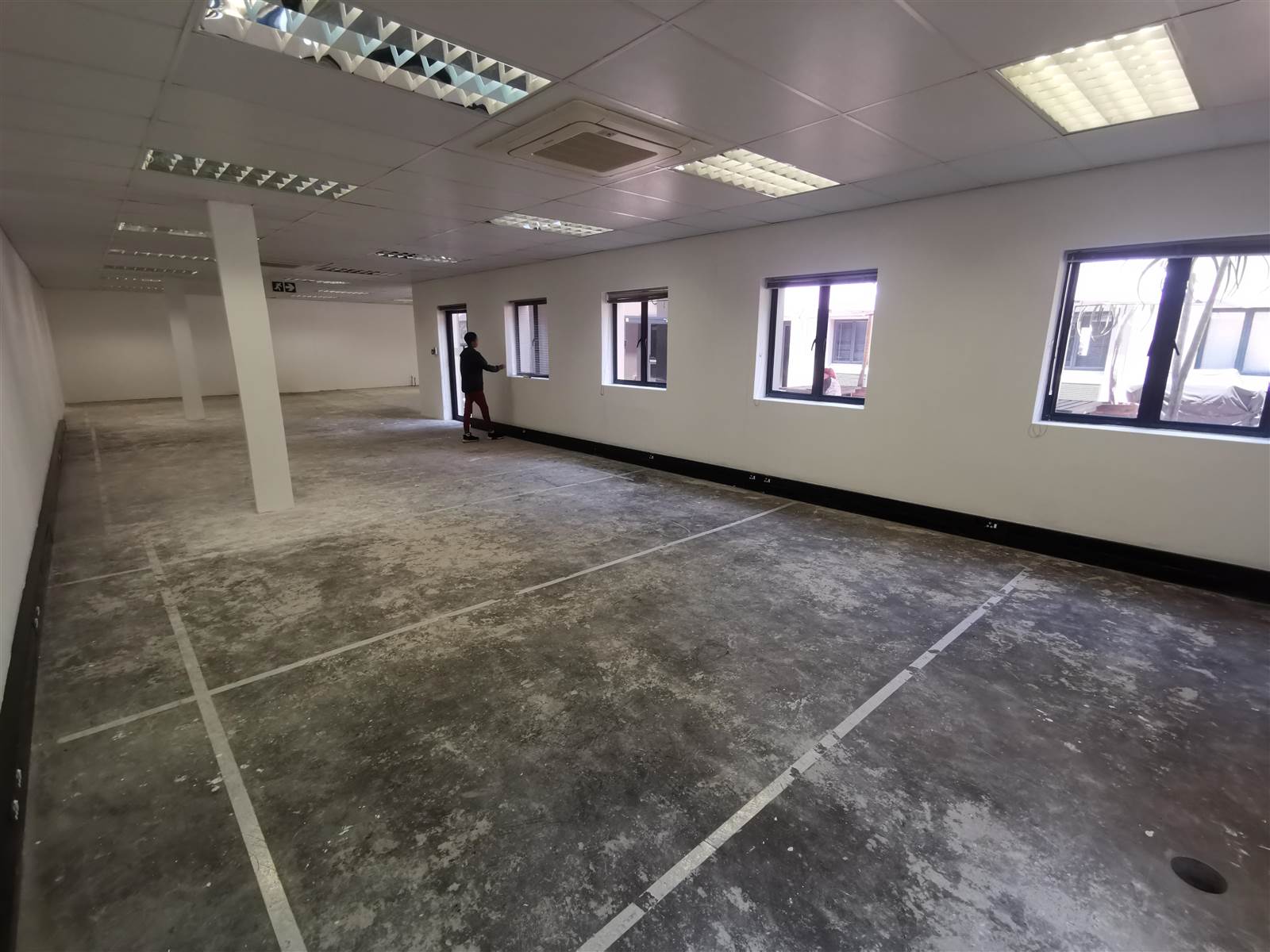 154  m² Commercial space in Strubens Valley photo number 11