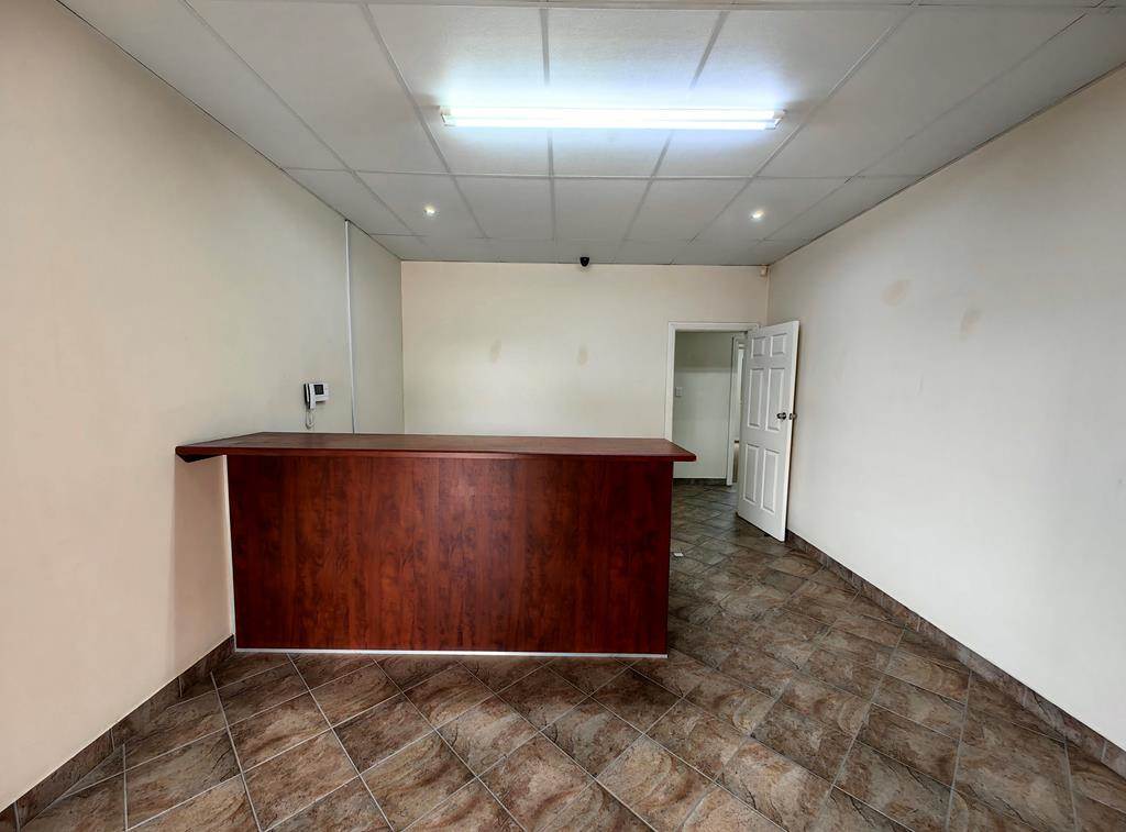 180  m² Commercial space in Margate photo number 8