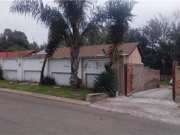 3 Bedroom House 3 Bedroom House