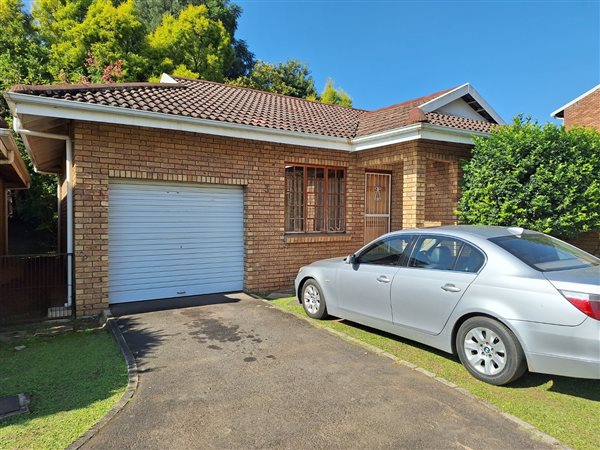 3 Bedroom Townhouse 3 Bedroom Townhouse