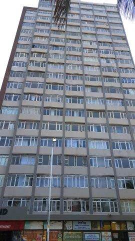 2 Bed Flat in Durban CBD photo number 1