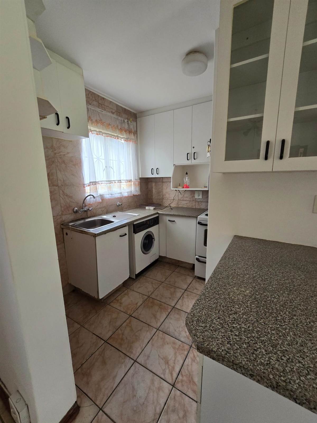 3 Bed Flat in Benoni Central photo number 3