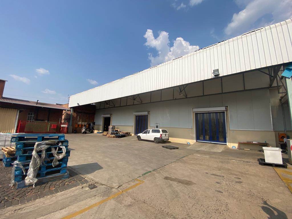 2600  m² Industrial space in Industria West photo number 3