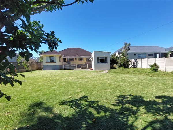 3 Bedroom House 3 Bedroom House