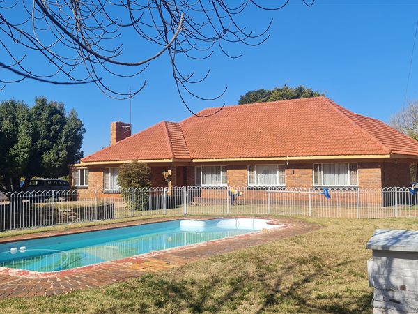 4 Bed House in Stilfontein