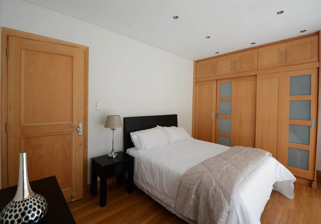 2 Bed Apartment in Morningside photo number 10