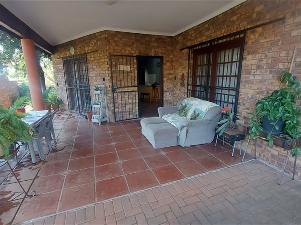 3 Bedroom Townhouse 3 Bedroom Townhouse
