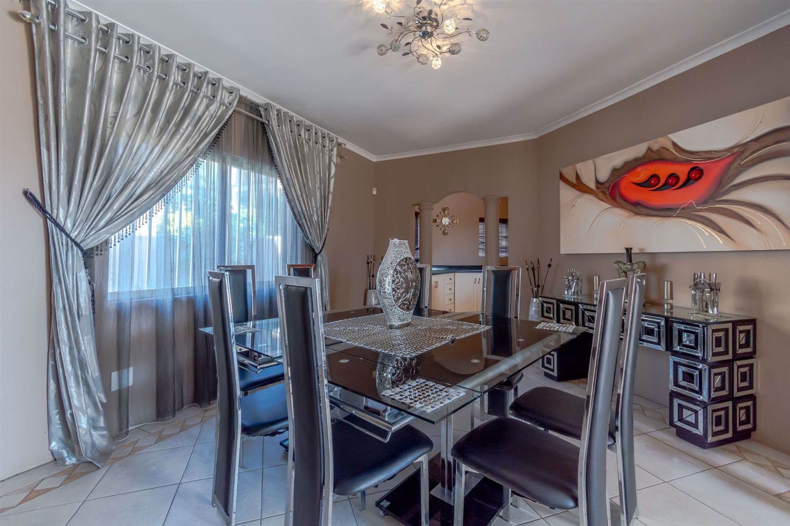 4 Bed House in Umhlanga Rocks photo number 7