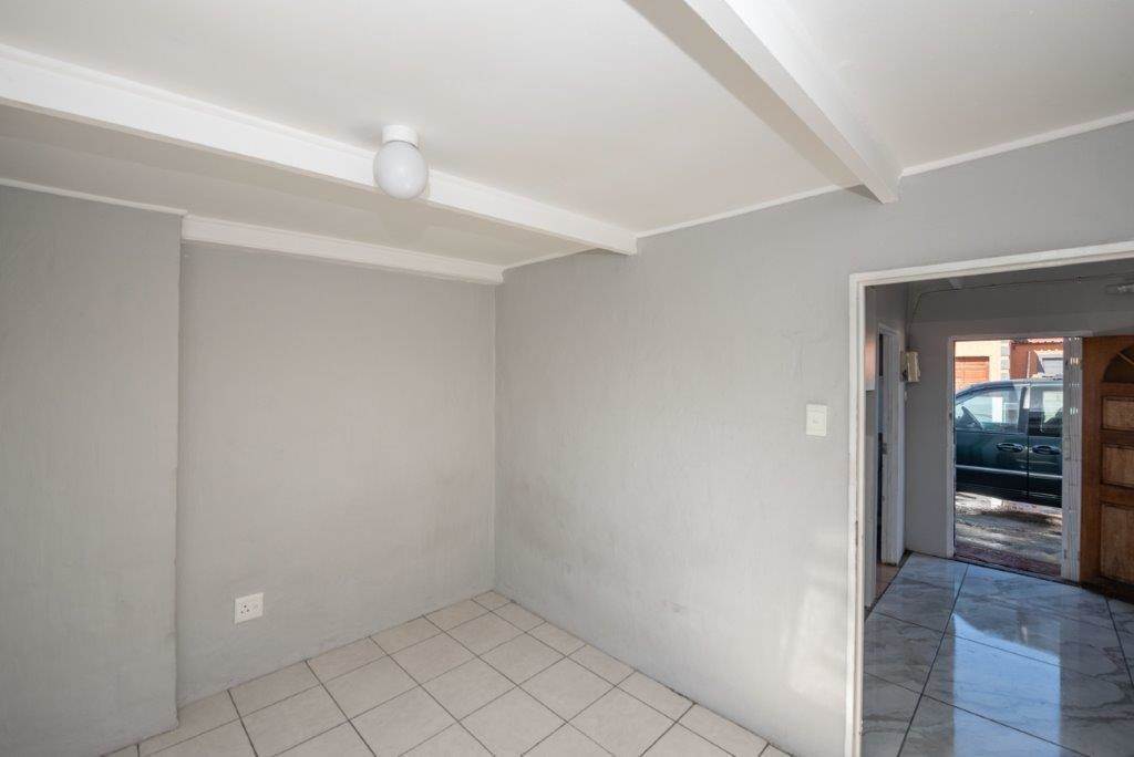2 Bed House in Algoa Park photo number 2