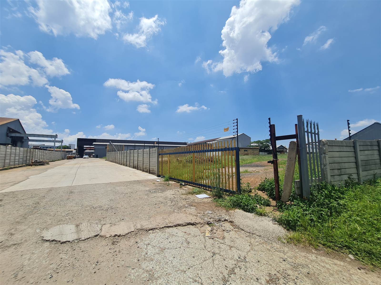2800  m² Industrial space in Elandsfontein AH photo number 2