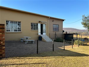 1 Bed Duet in Hartzenbergfontein