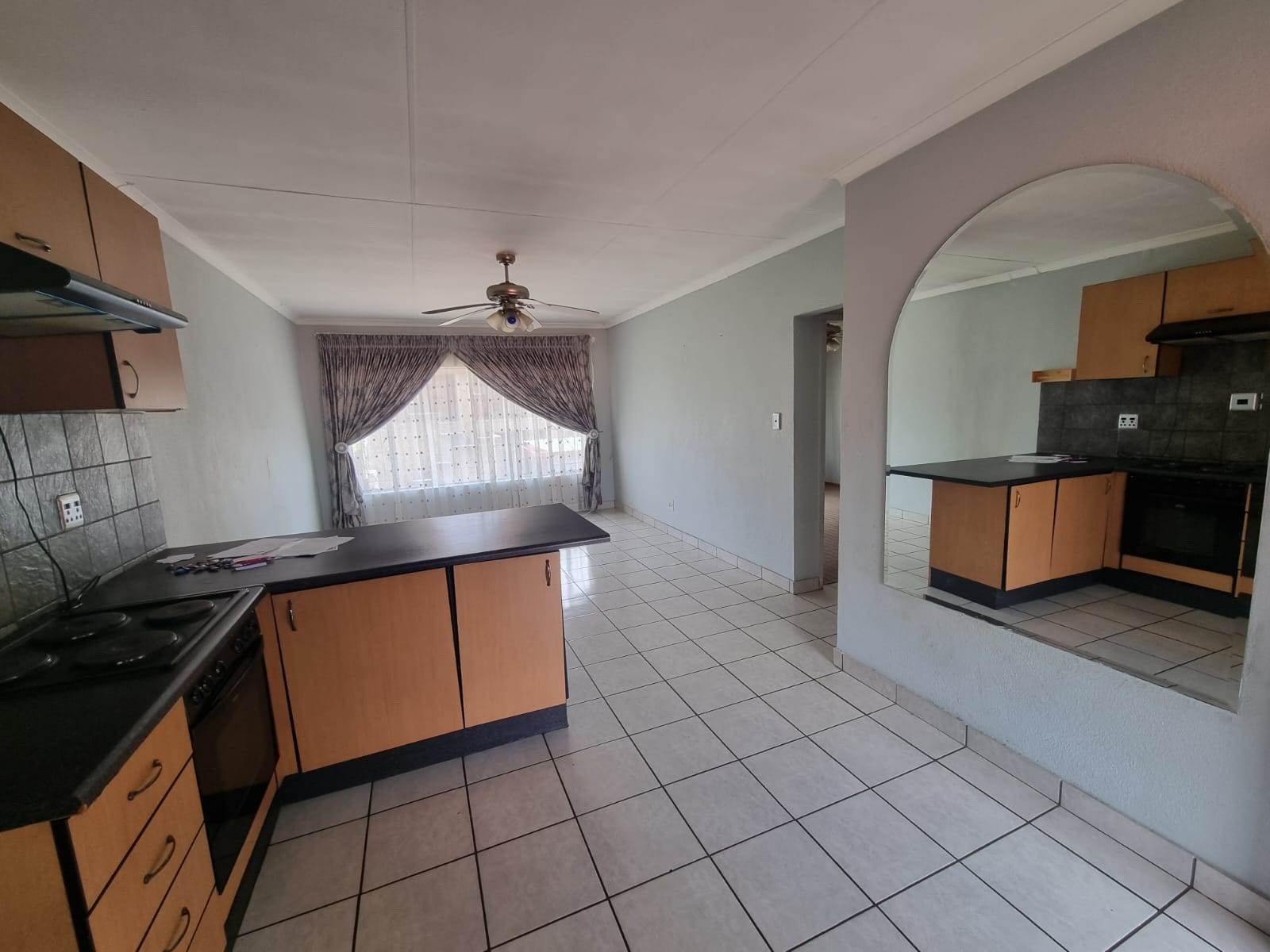 2 Bed House in Krugersdorp North photo number 3