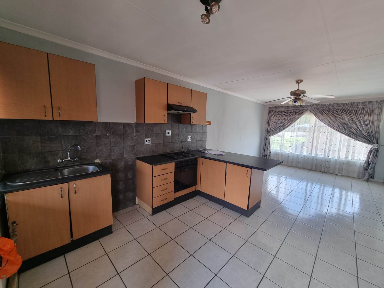 2 Bed House in Krugersdorp North photo number 6