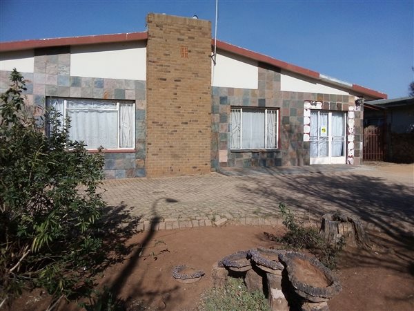 5 Bedroom House 5 Bedroom House