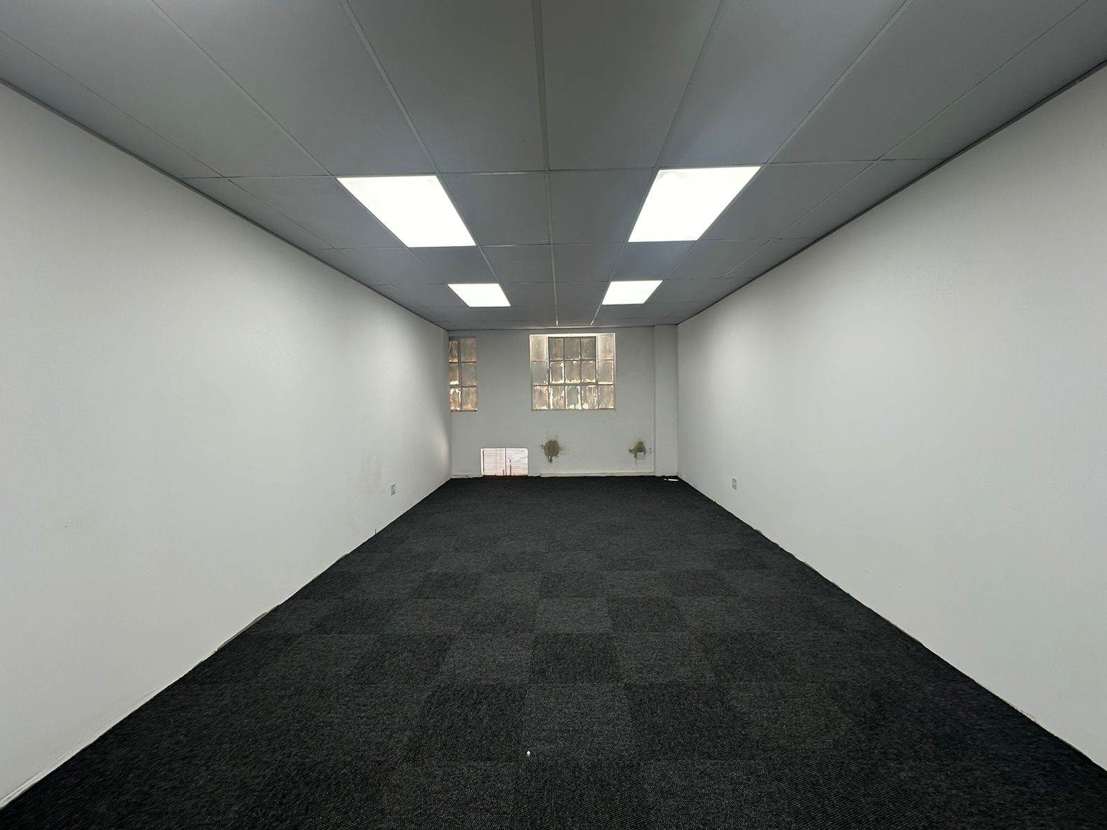 60  m² Commercial space in New Redruth photo number 2