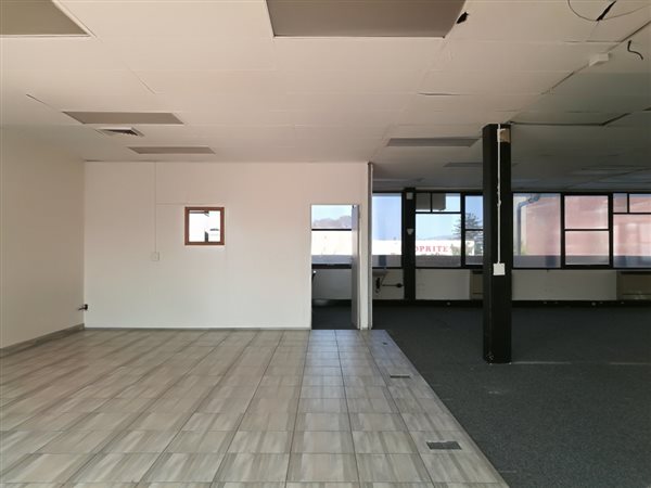 239  m² Office Space
