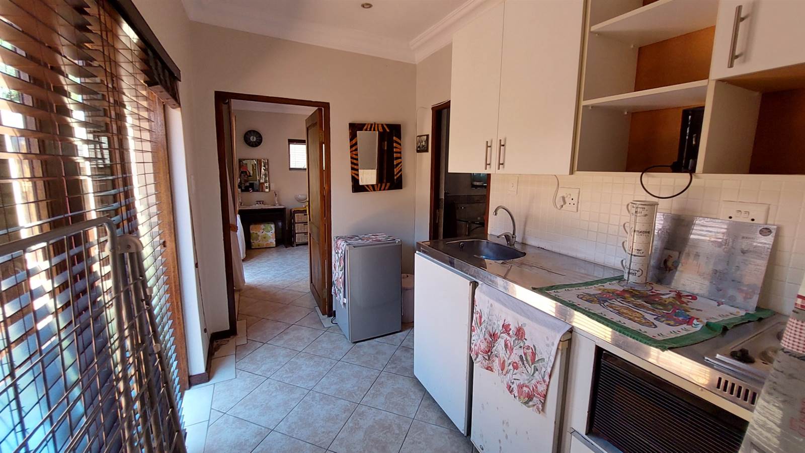 6 Bed House in Uvongo photo number 5