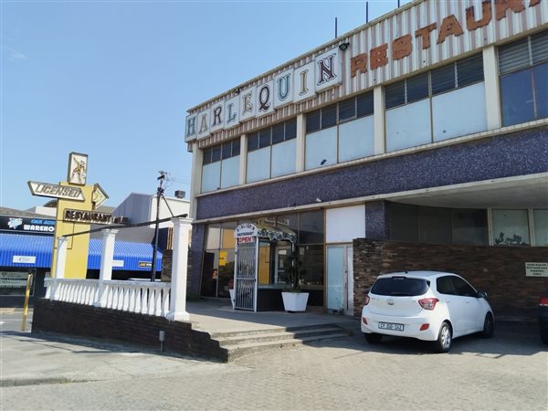 350  m² Retail Space