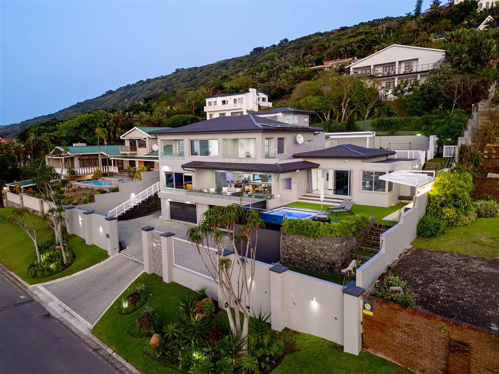 5 Bedroom House 5 Bedroom House