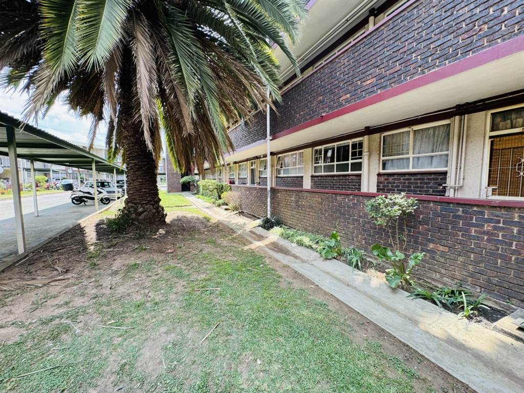 2 Bed Townhouse in Impala Park photo number 6